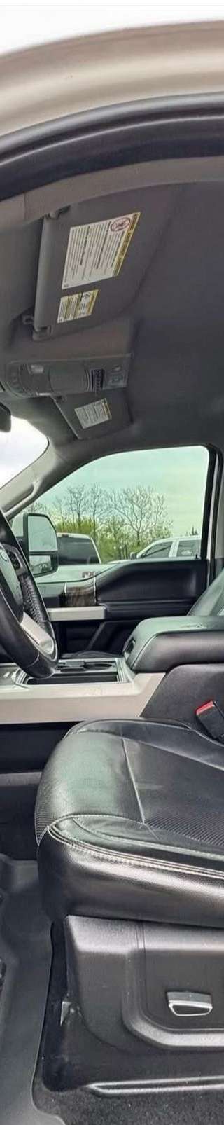 2018 Ford F-250 Super Duty Lariat thumbnail 6