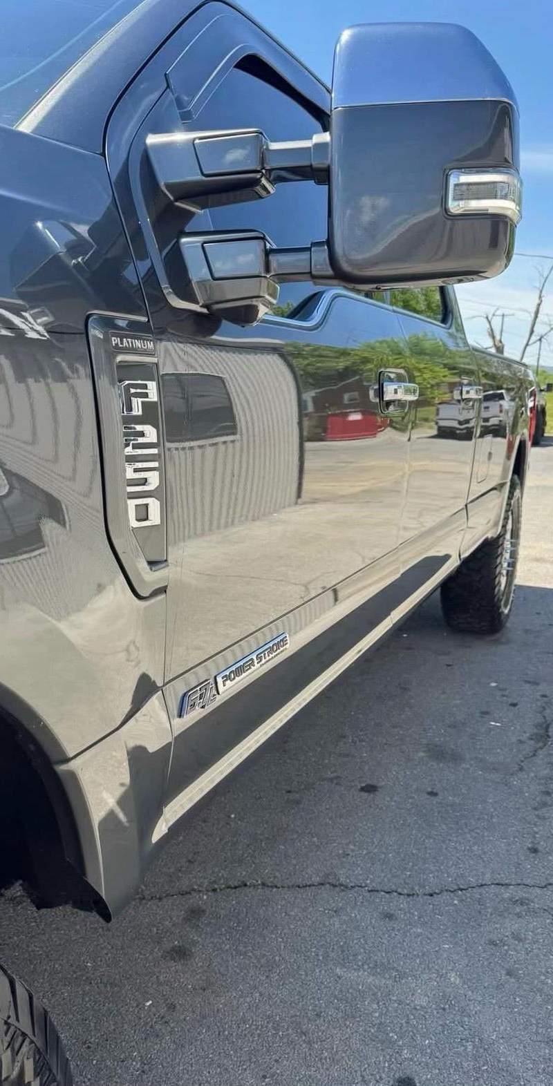 2017 Ford F-250 Super Duty Platinum  3