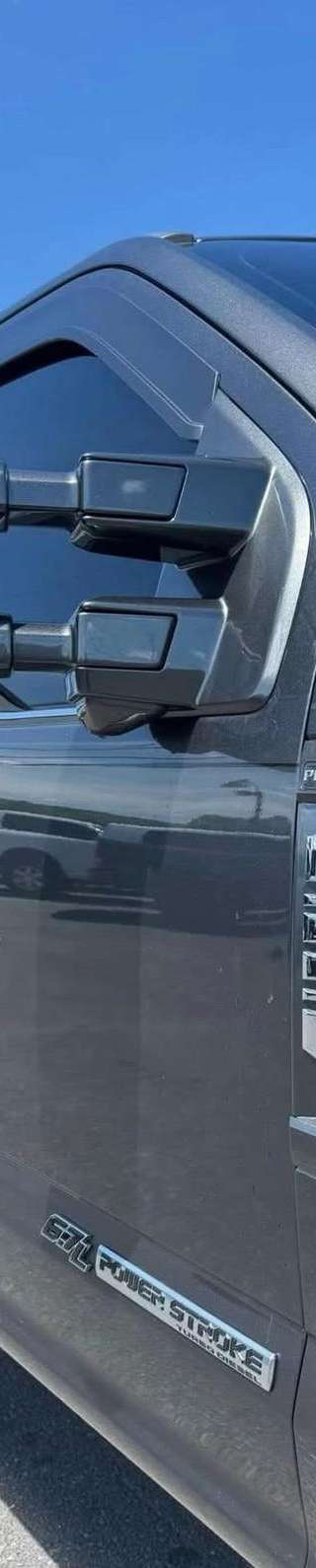 2017 Ford F-250 Super Duty Platinum  thumbnail 4