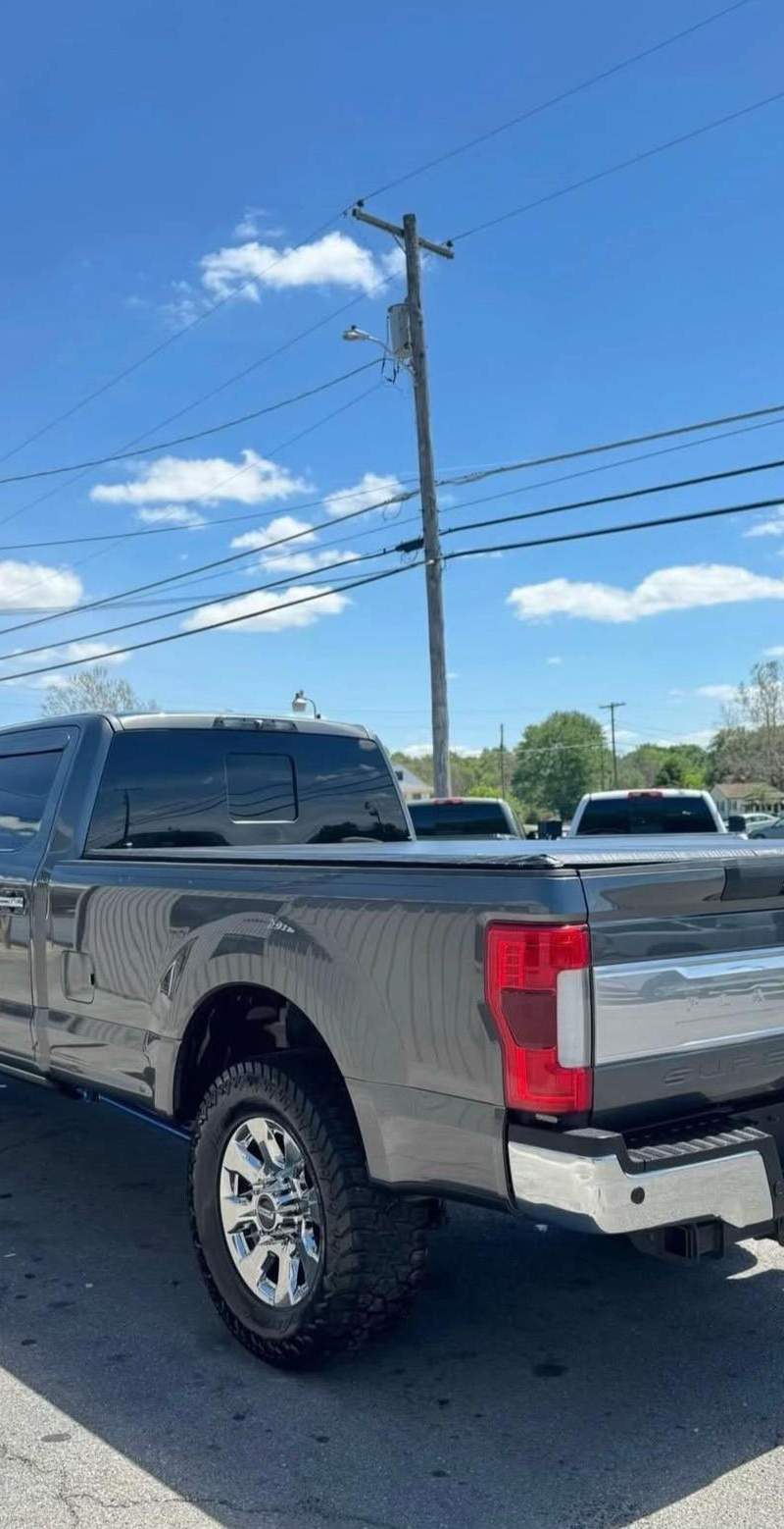 2017 Ford F-250 Super Duty Platinum  6