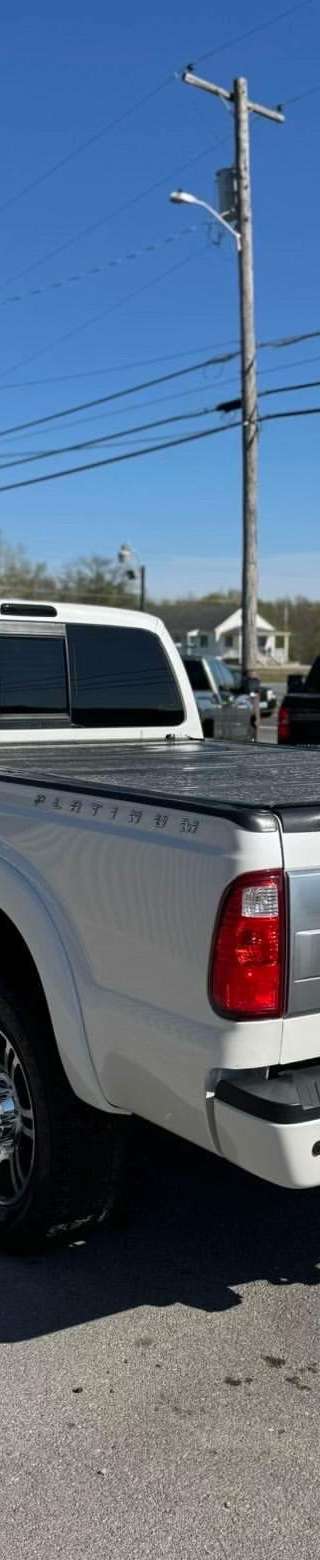2016 Ford F-350 Super Duty Platinum CCLB thumbnail 7
