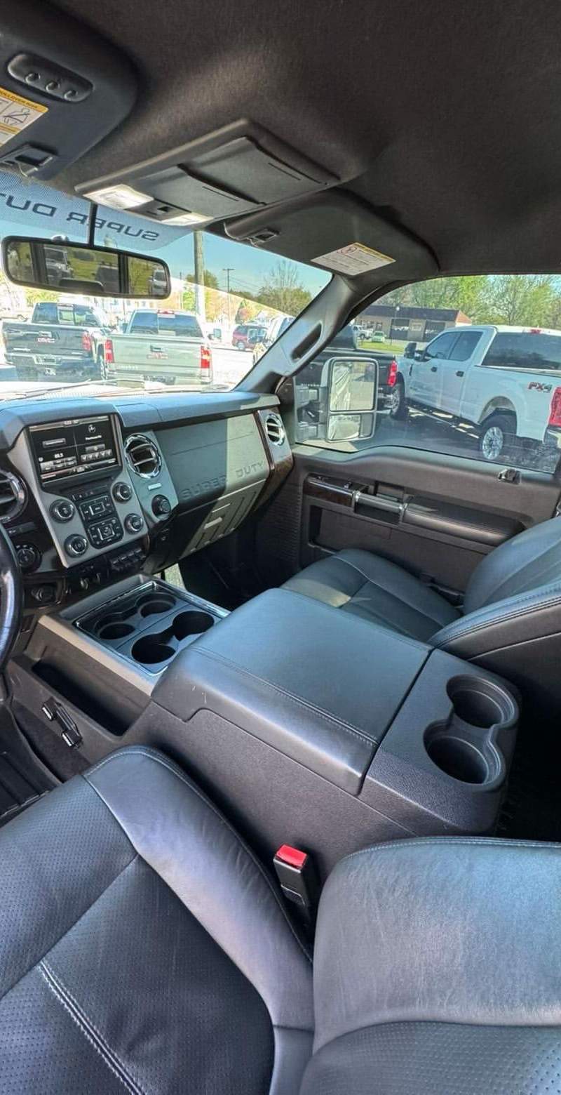 2016 Ford F-350 Super Duty Platinum CCLB 11