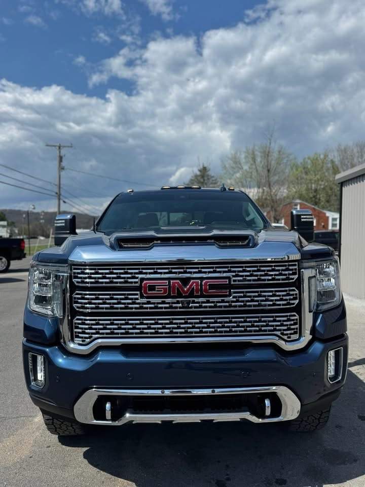 2021 GMC Sierra 2500HD Denali Ultimate 2