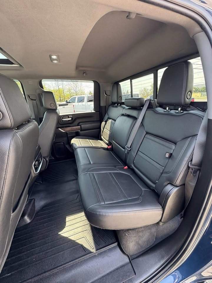 2021 GMC Sierra 2500HD Denali Ultimate 10
