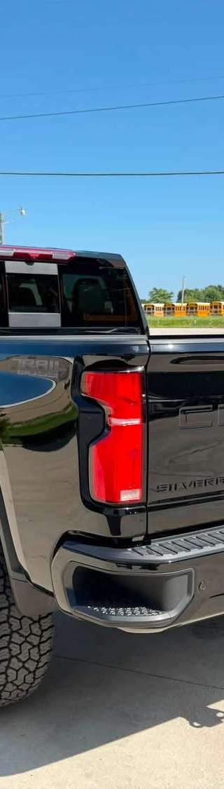 2025 Chevrolet  Silverado 2500HD  LTZ 4x4 thumbnail 4