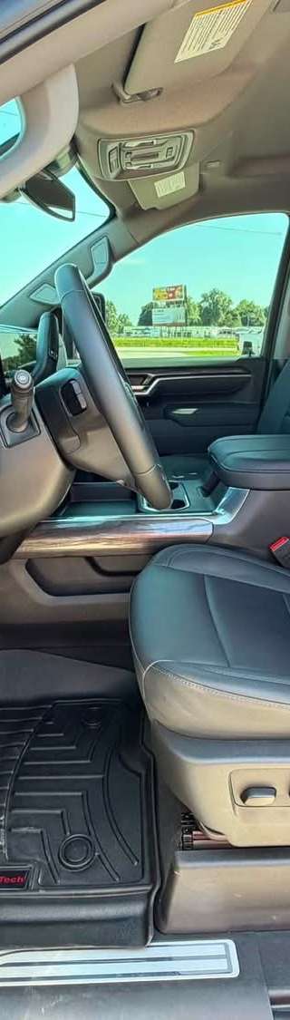 2025 Chevrolet  Silverado 2500HD  LTZ 4x4 thumbnail 6