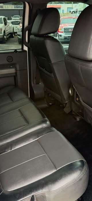 2011 ford F-250 Super Duty Lariat 4WD thumbnail 5