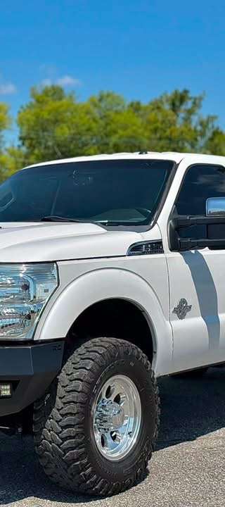 2011 ford F-250 Super Duty Lariat 4WD thumbnail 6