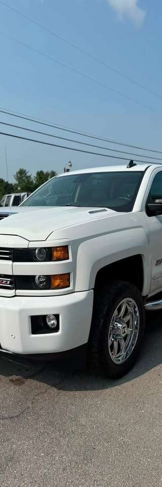 2017     Chevrolet     Silverado 2500HD     LTZ Z71 thumbnail 1