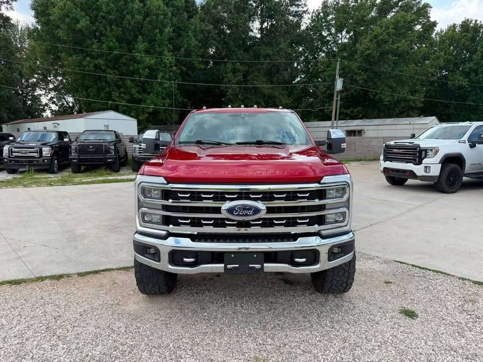 2013 ford F-350 Super Duty Lariat 1