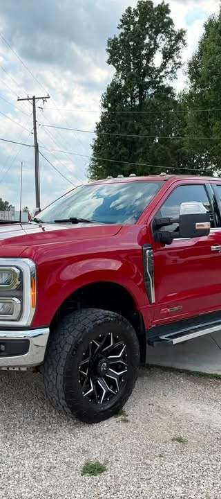 2013 ford F-350 Super Duty Lariat thumbnail 2