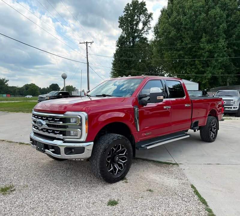 2013 ford F-350 Super Duty Lariat 2