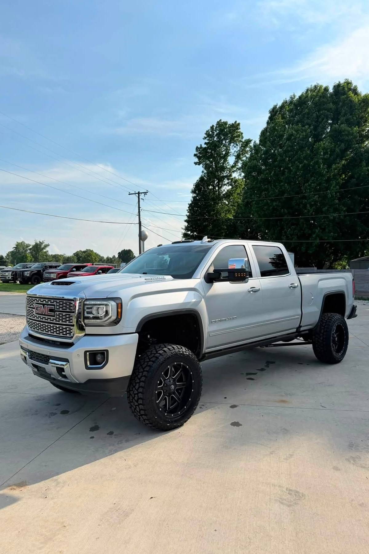 2019 gmc Sierra 2500HD Denali Denali 4WD Crew Cab 1