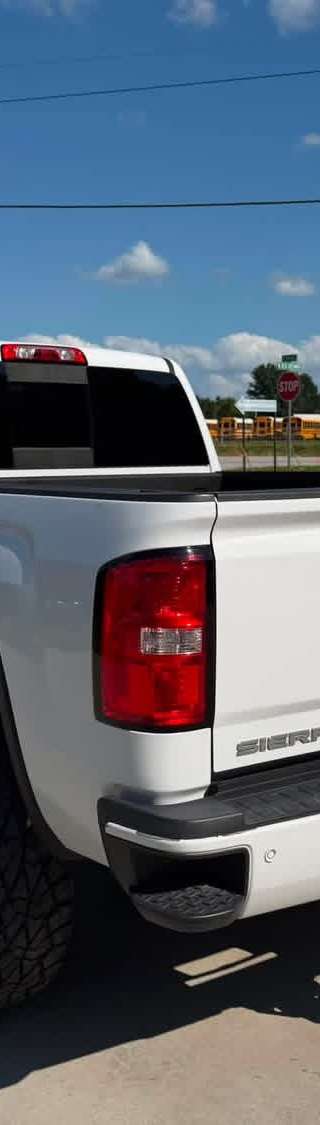 2019 gmc Sierra 2500HD Denali 4WD Crew Cab  thumbnail 3
