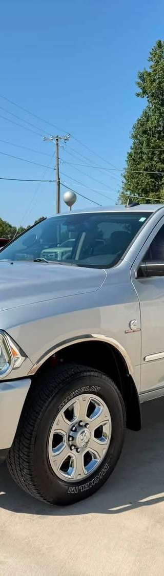 2014 ram 3500     Laramie Limited thumbnail 1