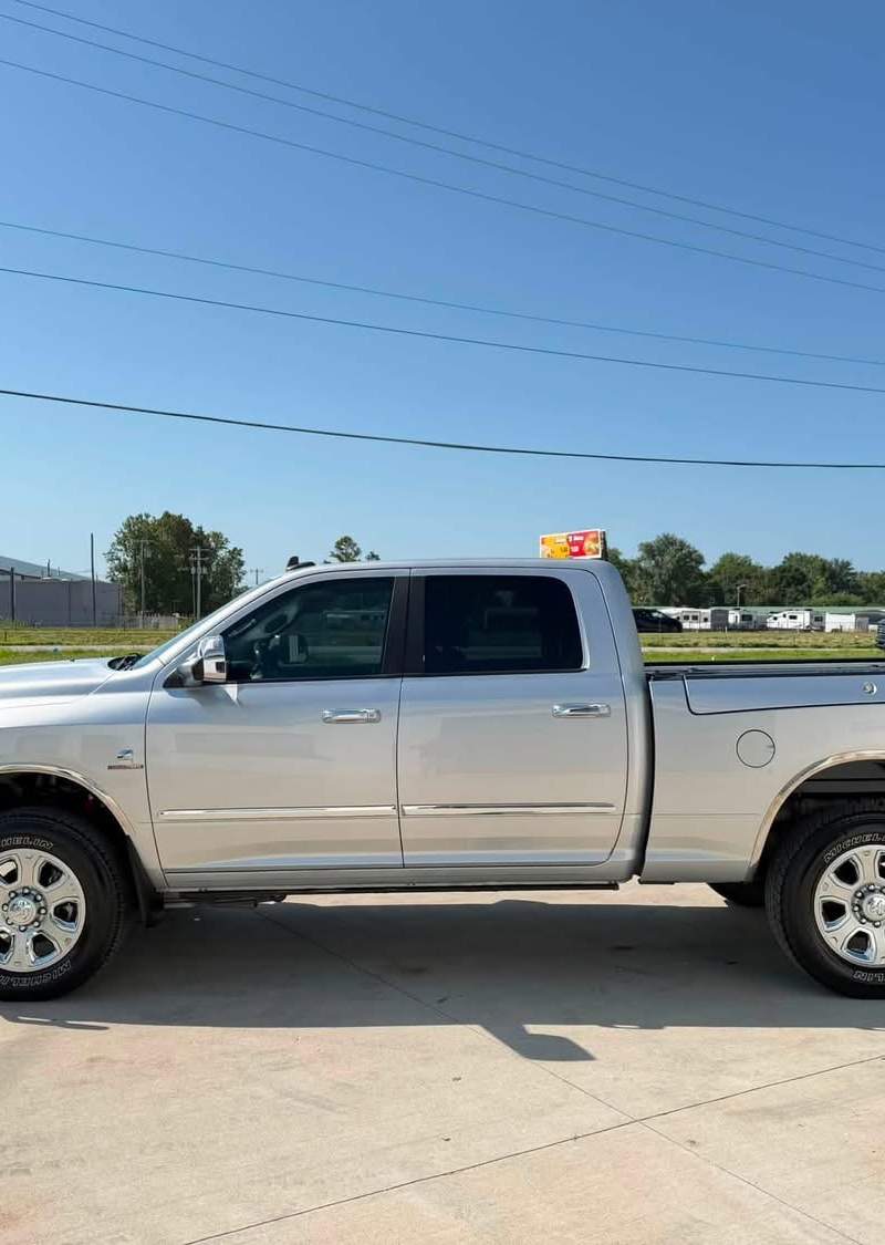 2014 ram 3500     Laramie Limited 2