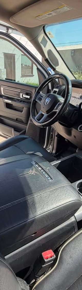 2014 ram 3500     Laramie Limited thumbnail 4
