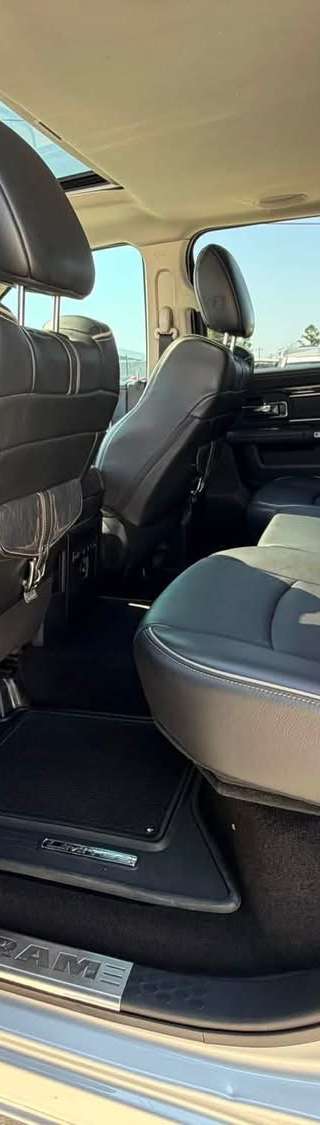 2014 ram 3500     Laramie Limited thumbnail 6