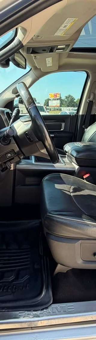 2014 ram 3500     Laramie Limited thumbnail 7