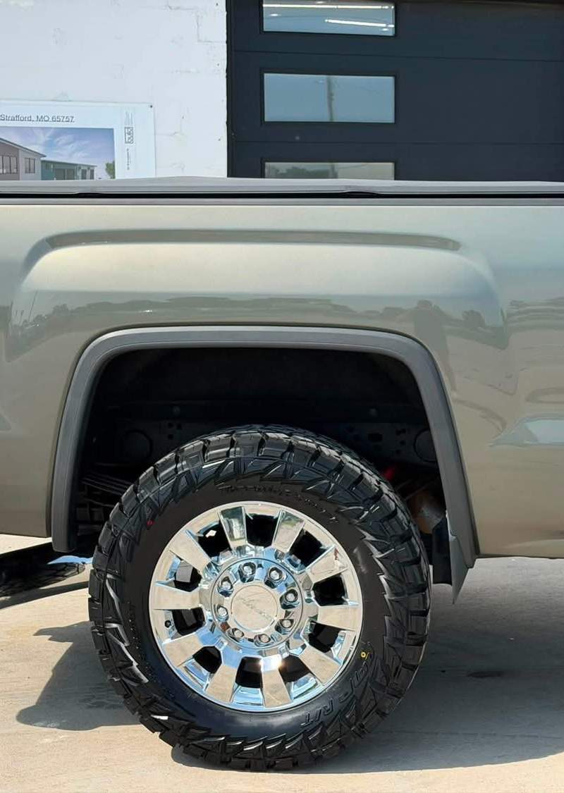 2018 gmc     Sierra 2500HD Denali. 5