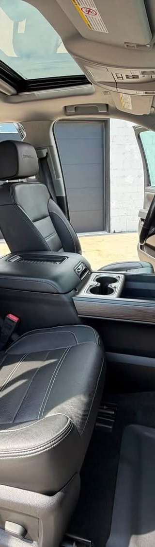 2018 gmc     Sierra 2500HD Denali. thumbnail 9