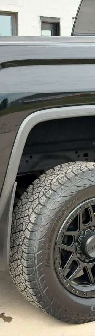 2017 gmc sierra 2500HD  thumbnail 4