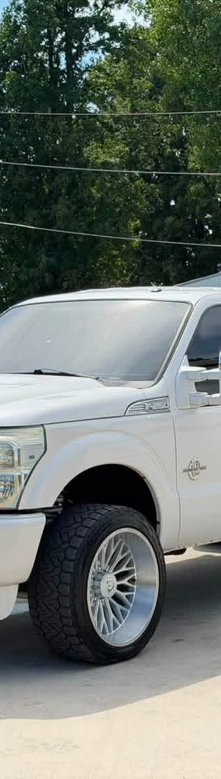 2015 ford f-250 platinum  thumbnail 1