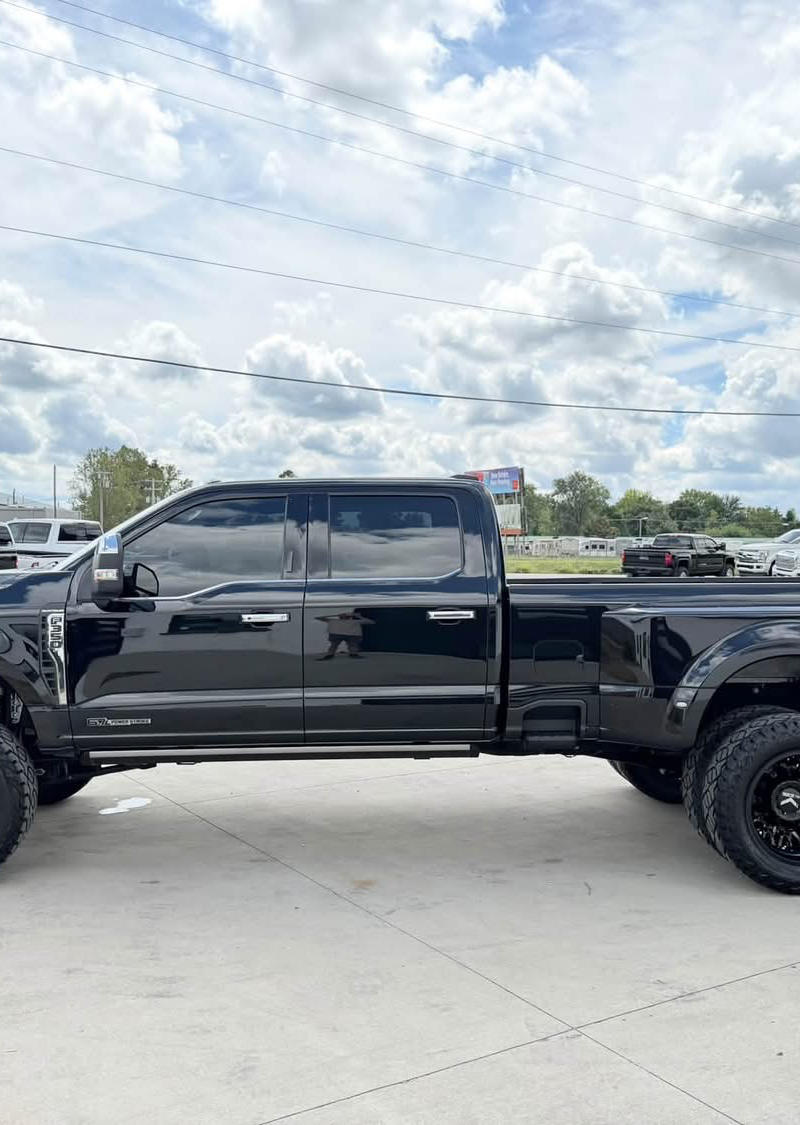 2023 ford f-350 plantinum 2