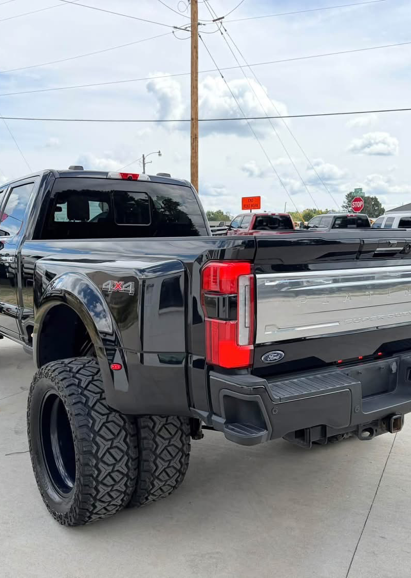 2023 ford f-350 plantinum 3