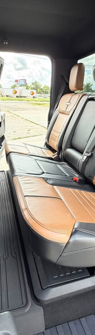 2023 ford f-350 plantinum  thumbnail 5