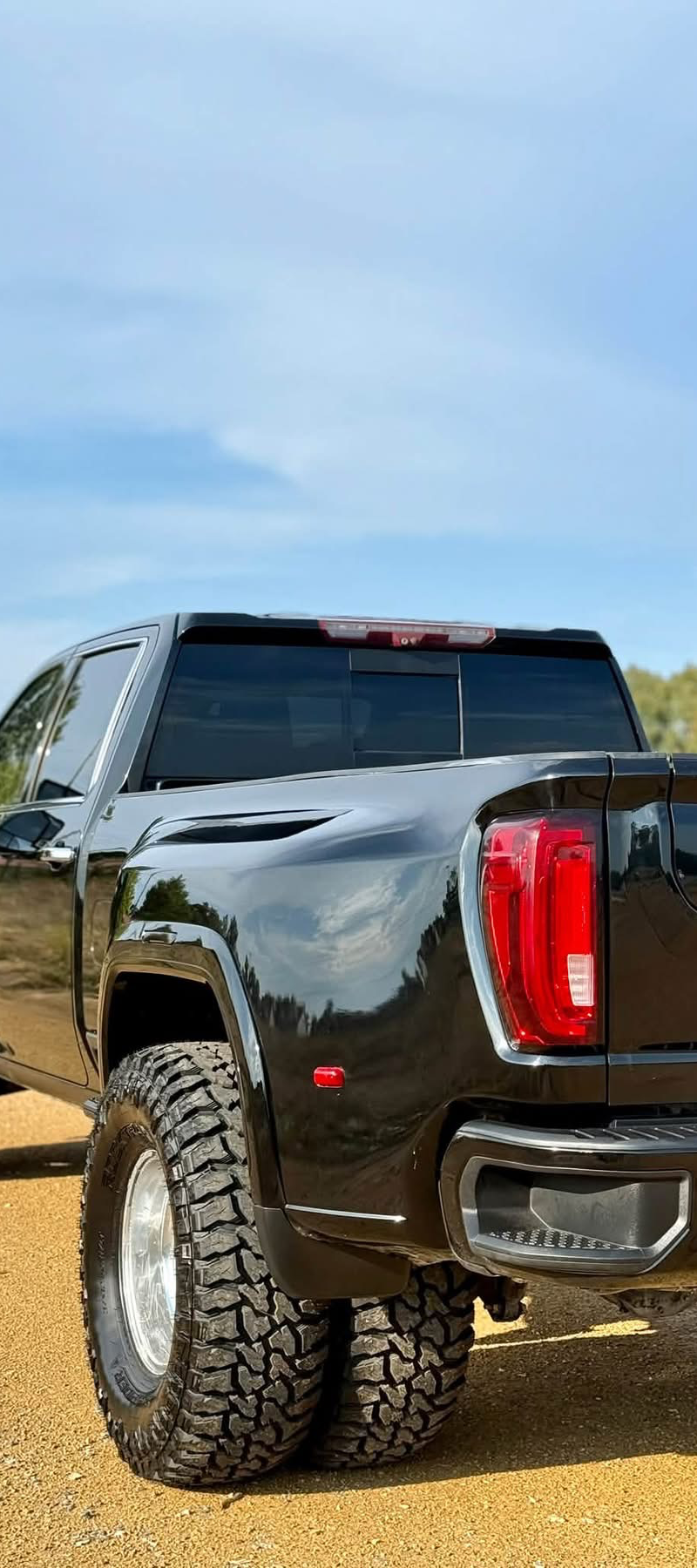 2020 gmc Sierra 3500HD Denali Ultimate. 4