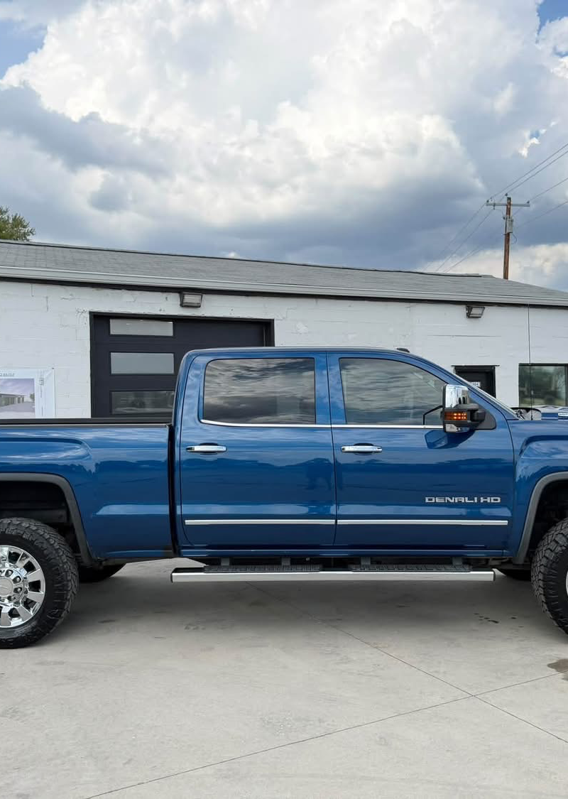 2017 gmc Sierra 2500HD Denali 5