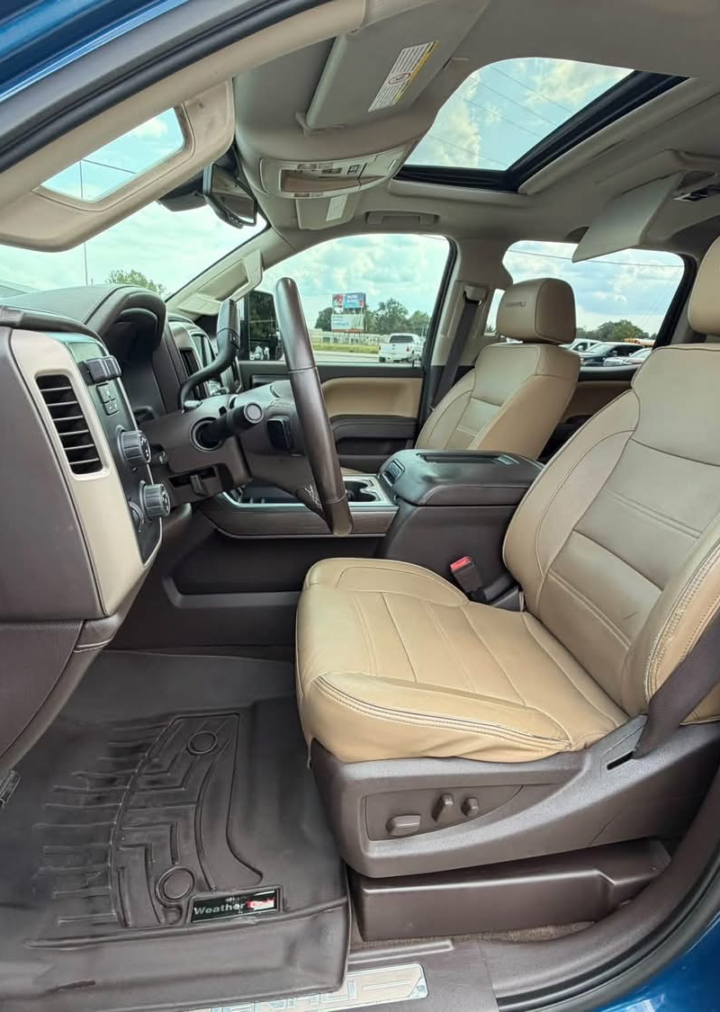 2017 gmc Sierra 2500HD Denali 8