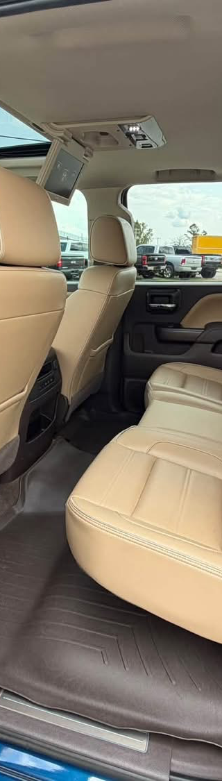 2017 gmc Sierra 2500HD Denali thumbnail 9