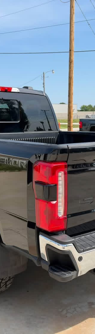 2023 ford F-350 Super Duty Lariat Ultimate Tremor 4x4 thumbnail 3
