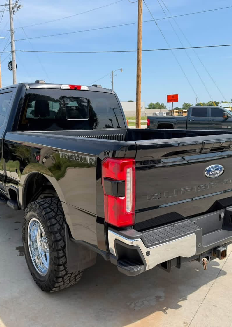 2023 ford F-350 Super Duty Lariat Ultimate Tremor 4x4 3