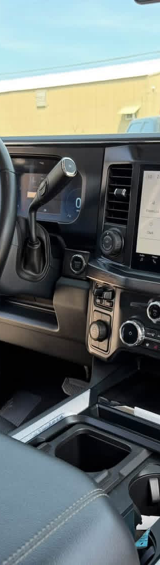 2023 ford F-350 Super Duty Lariat Ultimate Tremor 4x4 thumbnail 9