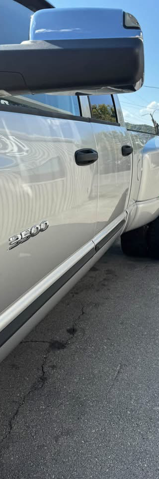 2006 Dodge Ram 3500 SLT thumbnail 3