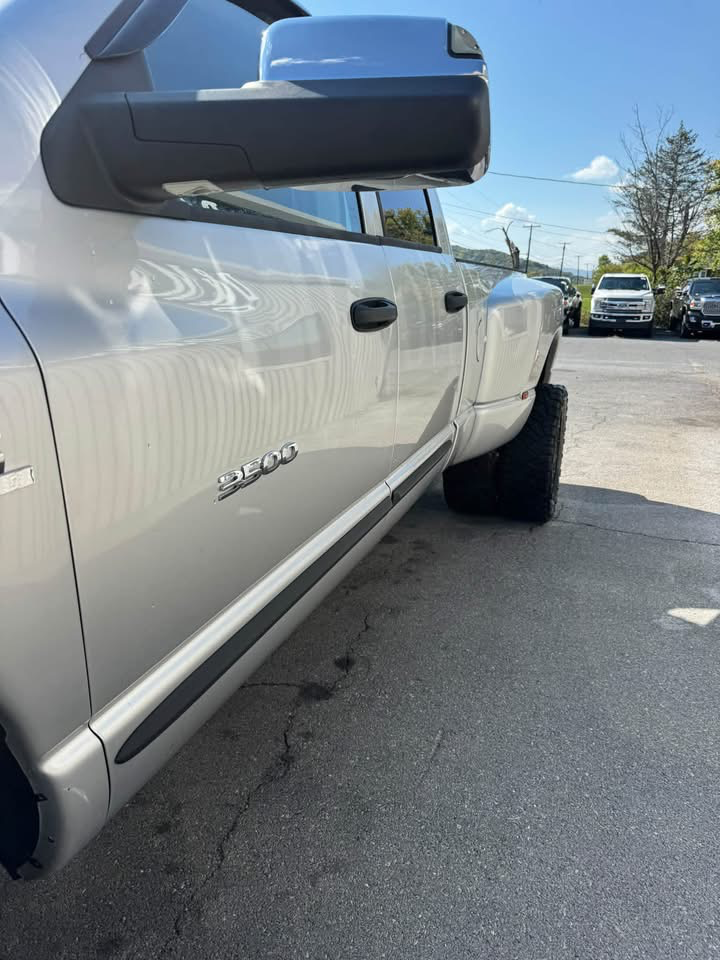 2006 Dodge Ram 3500 SLT 3