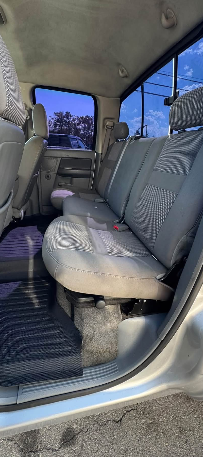 2006 Dodge Ram 3500 SLT 8