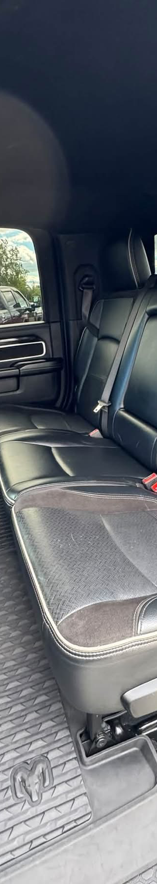 2021 dodge  Ram 2500 Laramie Night Edition thumbnail 10