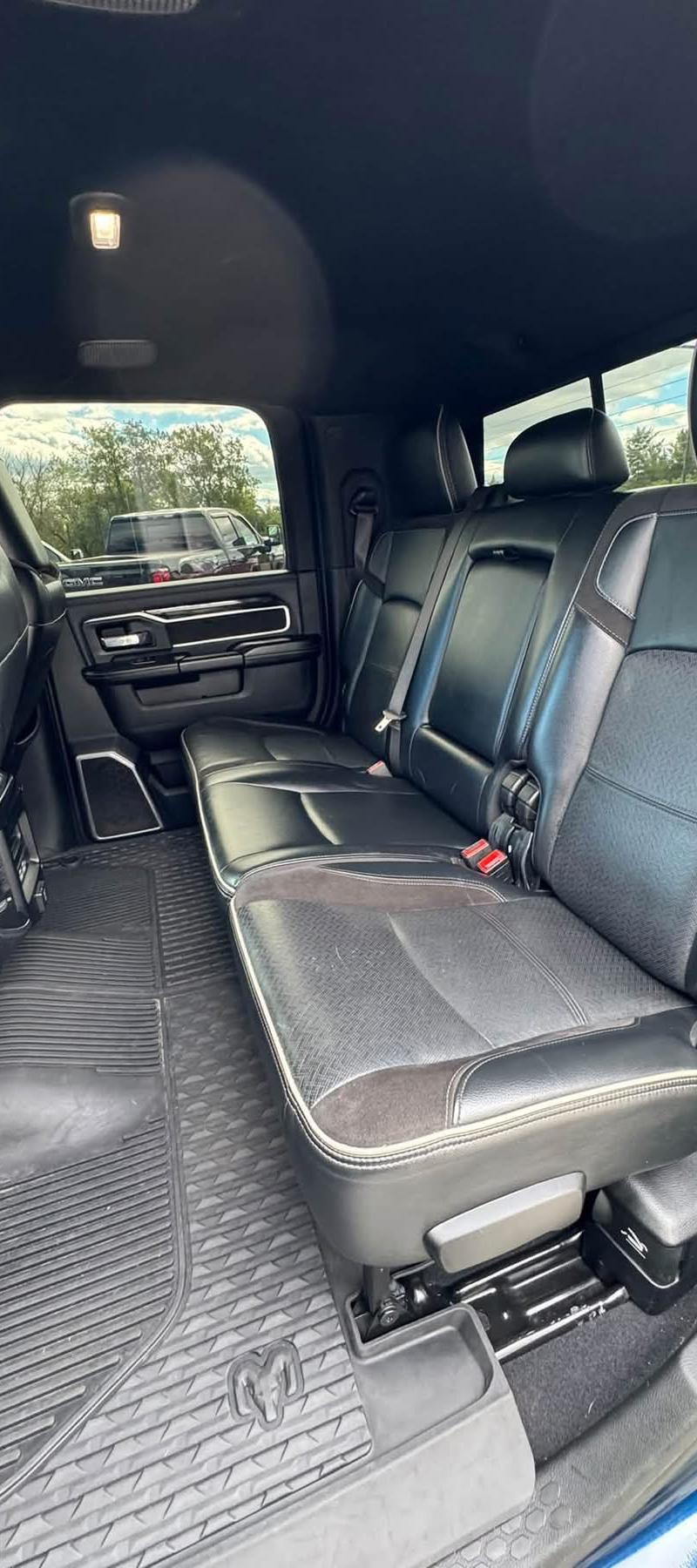 2021 dodge  Ram 2500 Laramie Night Edition 10