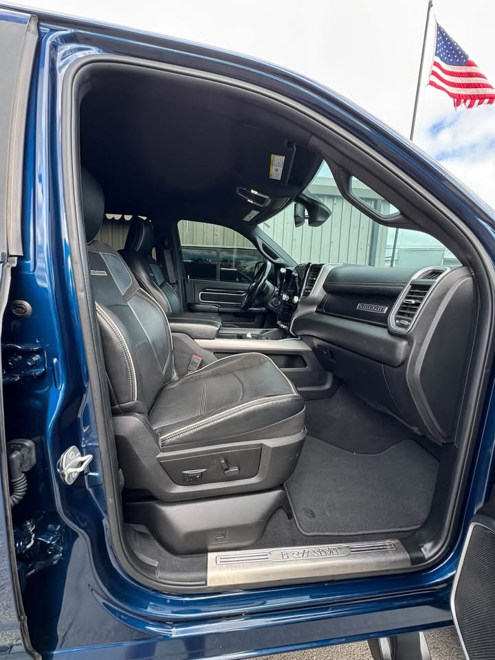 2021 dodge  Ram 2500 Laramie Night Edition 11