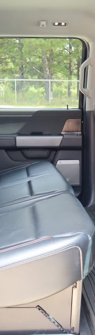 2024 ford  F-250 Super Duty  Lariat thumbnail 14