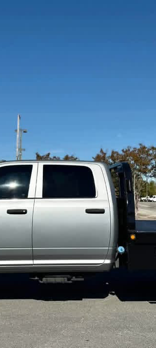 2020 ram 3500 Tradesman thumbnail 2